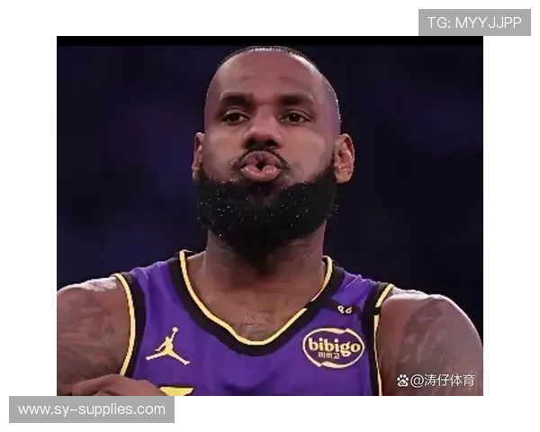 詹姆斯未决定退役 勇士仍将全力追求